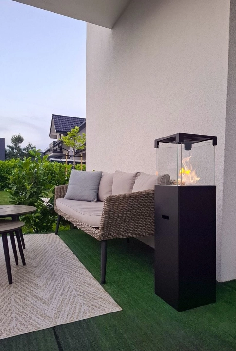Biokominek Patio czarny aranżacyjne 03.jpg